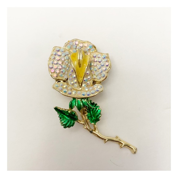 Vintage enamel rose brooch with aurora borealis rhinestone petals - Picture 11 of 11